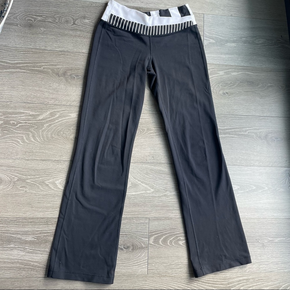 LULULEMON Black Flare Leggings Yoga Pants Size 4
